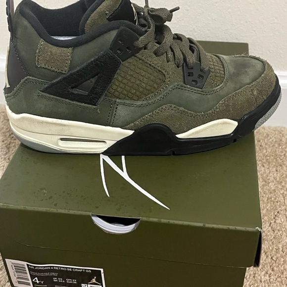 Olive Green Authentic Air Jordan 4Y - Picture 3 of 5